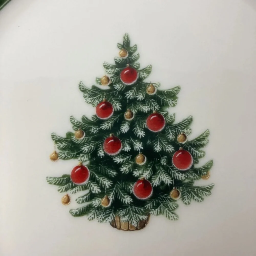 Villeroy & Boch Toy's Delight Red Salad Plate 9.5 in Holiday Christmas Tree